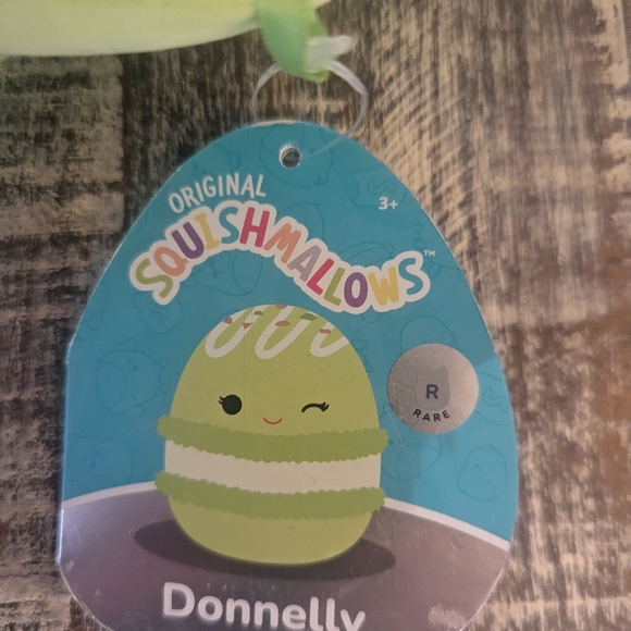 Squishmallow Donnelly Macaroon fuzzy - Picture 3 of 3